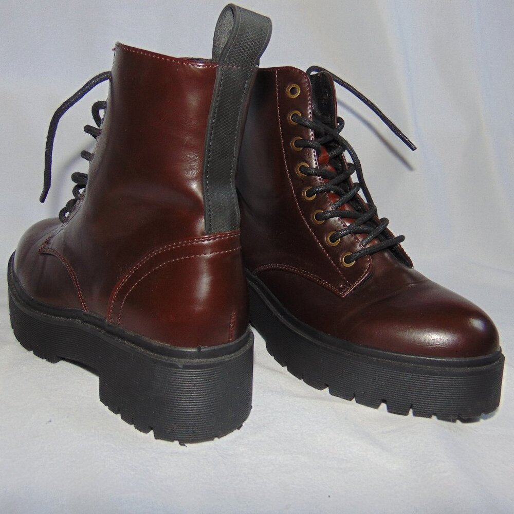 London Rag Lace-Up Round Toe Boots